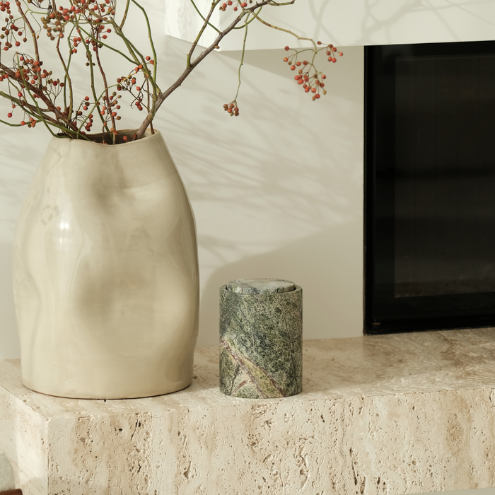 Aufbewahrungsschale mit Deckel – Waldgrüner Sandstein – Travertin – H 15,8 cm