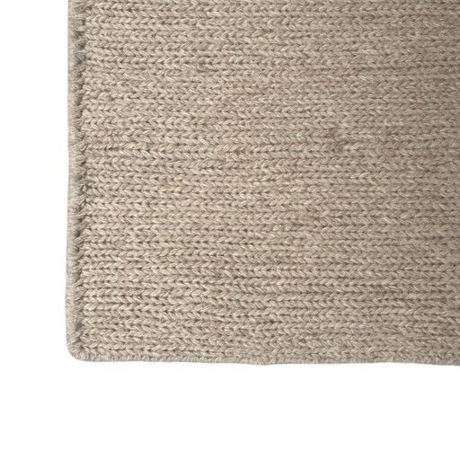 Soumak tapijt in beige kleur van dichtbij.ALT