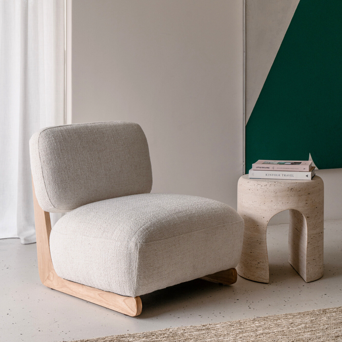 Fauteuil Alix met licht houten frame - H69 - Verkrijgbaar in Mosgroen, Ivory Bouclé en Sandstone Weave
