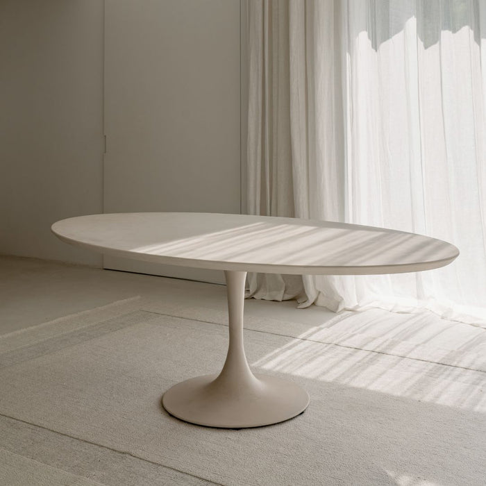 Eettafel Camille - 200 cm - Cloudy latte MicroSkin - Tulpenform