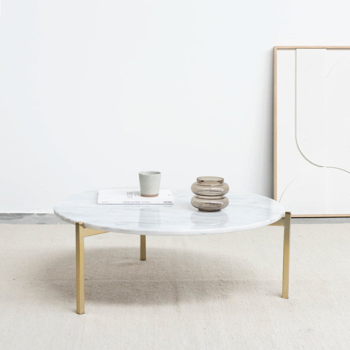 Table Basse en Marbre - Leonard - Marbre Blanc (79cm) - Pieds Dorés
