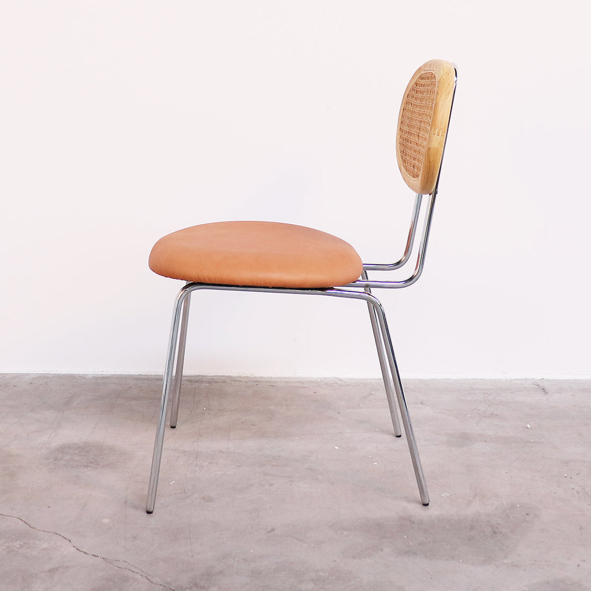 Rotan eetkamerstoel 1PC, Mid Century moderne eetkamerstoel met rotan rugleuning, gestoffeerde rieten eetkamerstoel met metalen poten voor keuken eetkamer, oranje Rotan eetkamerstoel 1PC, Mid Century moderne eetkamerstoel met rotan rugleuning, gestoffeerde rieten eetkamerstoel met metalen poten voor keuken eetkamer, oranje